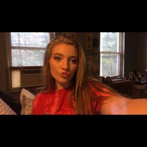 Meet your Posher, Alyssa